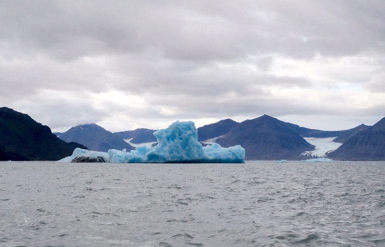 Svalbard ice keeps melting away