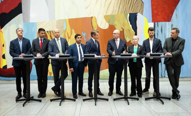 Parliament agrees on new defense plan