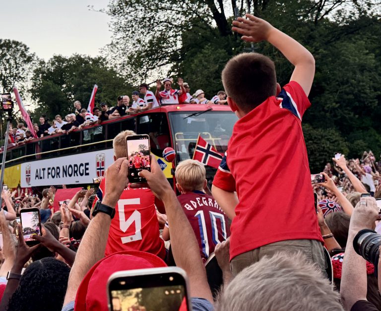 Triumphant return for football heroes